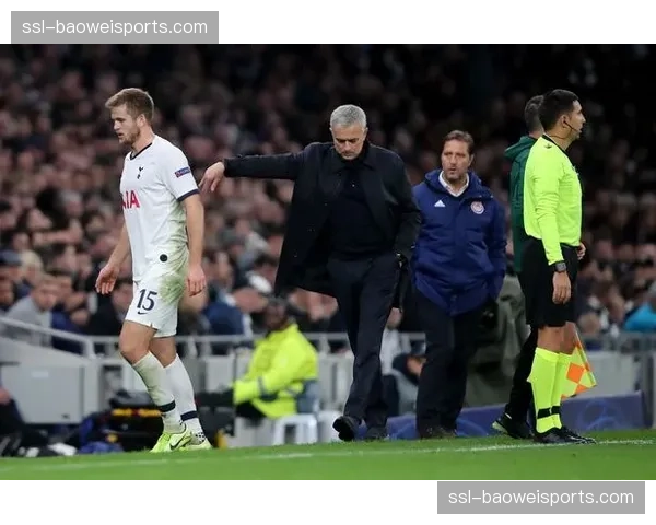 莫耶斯赛后赞扬加纳表现 英格兰国脚攻防两端作用关键